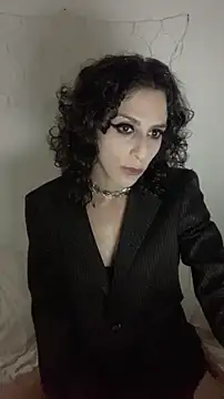 yvessblue online show from 11/30/25, 04:13