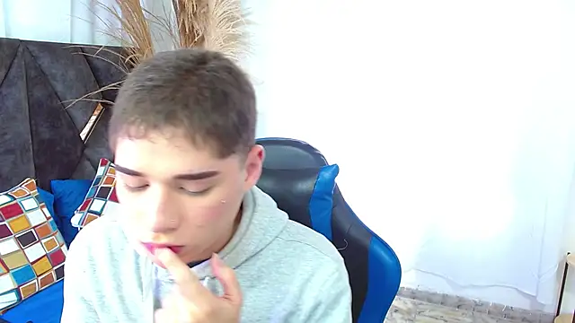 Mattass18 online show from 12/04/25, 01:43