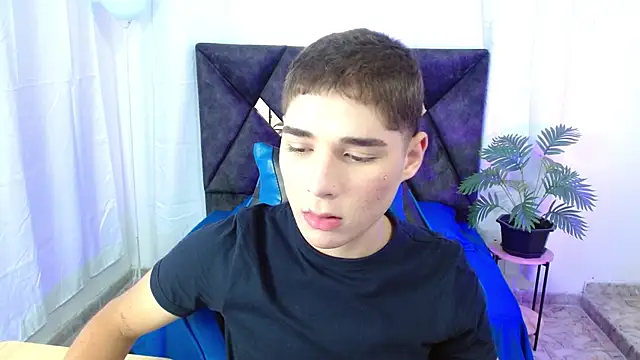 Mattass18 online show from 10/24/25, 01:32