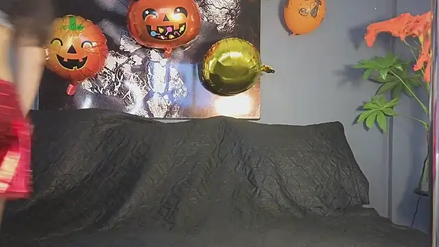 celestesecrett online show from 10/31/25, 04:58