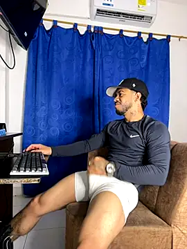 Kylian Alessandro online show from 11/02/25, 06:29