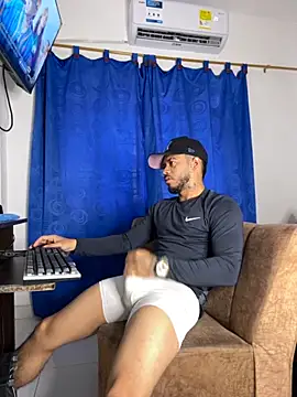 Kylian Alessandro online show from 11/20/25, 01:45