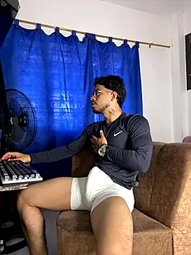 Kylian Alessandro online show from 10/15/25, 01:08