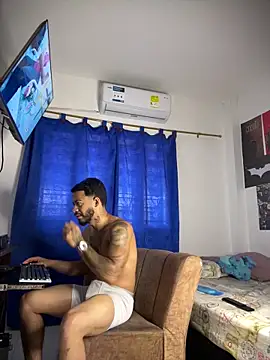 Snapshot of Kylian_Alessandro chatting on 03/01/26, 02:28 Kylian Alessandro online show from 03/01/26, 02:28