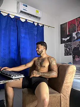 Snapshot of Kylian_Alessandro chatting on 02/15/26, 07:57 Kylian Alessandro online show from 02/15/26, 07:57