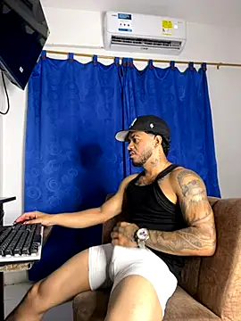 Kylian Alessandro online show from 11/05/25, 05:21