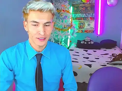 Latin boysxxxx online show from 11/04/25, 03:43