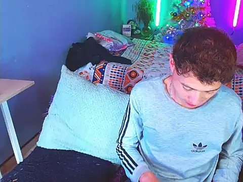 Latin boysxxxx online show from 12/15/25, 09:09