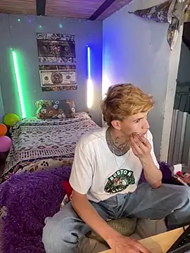 Latin boysxxxx online show from 05/13/26, 02:29
