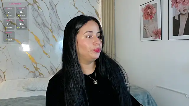 Snapshot of zoe_longhair chatting on 06/12/26, 01:20 zoe longhair online show from 06/12/26, 01:20