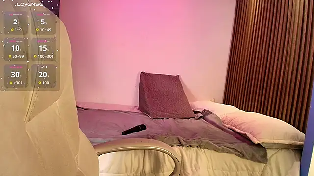 Snapshot of CassidyEvans chatting on 12/16/25, 11:47 CassidyEvans online show from 12/16/25, 11:47