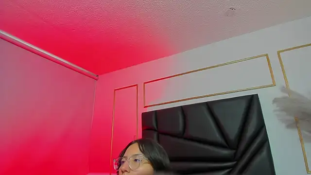 AnnieAndLeandro online show from 01/13/26, 08:24