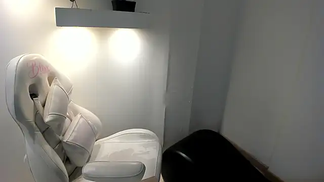 AnnieAndLeandro online show from 01/08/26, 08:15