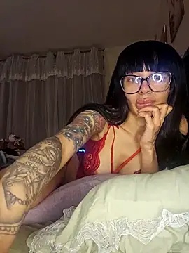 LucyMiax online show from 11/06/25, 12:47