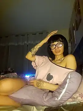 LucyMiax online show from 10/26/25, 01:06