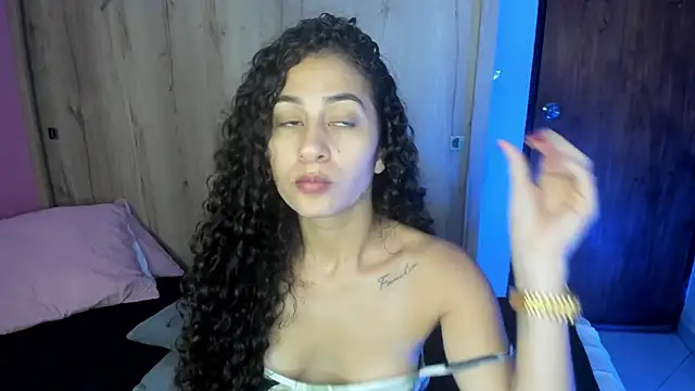 fernanda317 online show from 04/11/26, 05:27