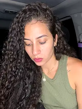 fernanda317 online show from 11/28/25, 09:04