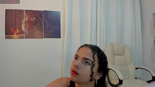 Snapshot of Miaa_Star1 chatting on 11/04/25, 01:04 Miaa Star1 online show from 11/04/25, 01:04