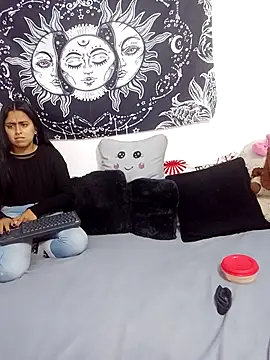 abby n emily online show from 11/07/25, 12:21