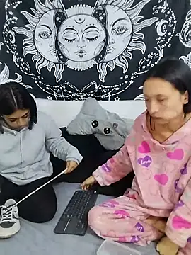 abby n emily online show from 07/04/26, 01:26