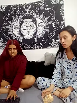 abby n emily online show from 11/28/25, 12:49