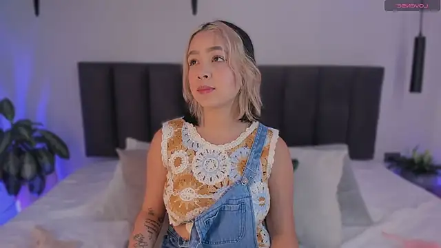 Snapshot of AilanaCortes chatting on 02/24/26, 12:17 AilanaCortes online show from 02/24/26, 12:17