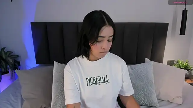 AilanaCortes online show from 12/19/25, 11:56