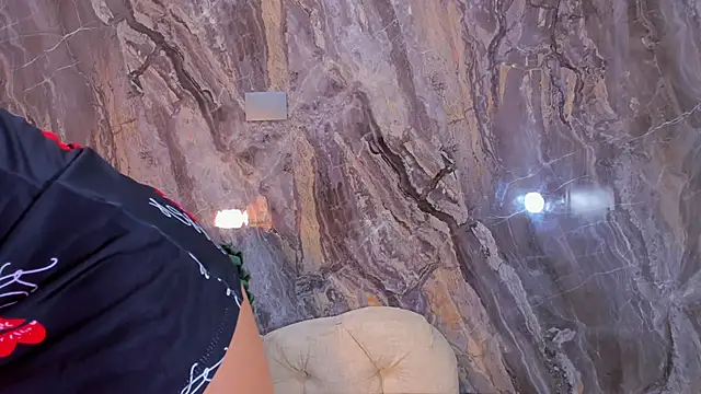 Snapshot of Rashel_Frost_ chatting on 02/19/26, 04:59 Rashel Frost online show from 02/19/26, 04:59