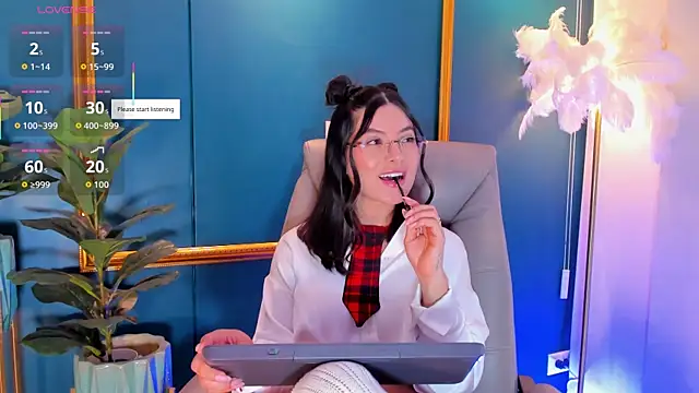 Rashel Frost  online show from 04/30/26, 06:37