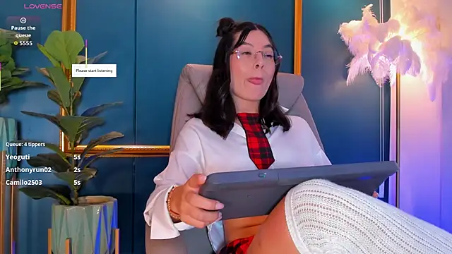 Rashel Frost  online show from 04/30/26, 08:57