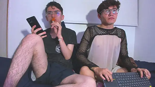 dani angel dark online show from 11/30/25, 12:33