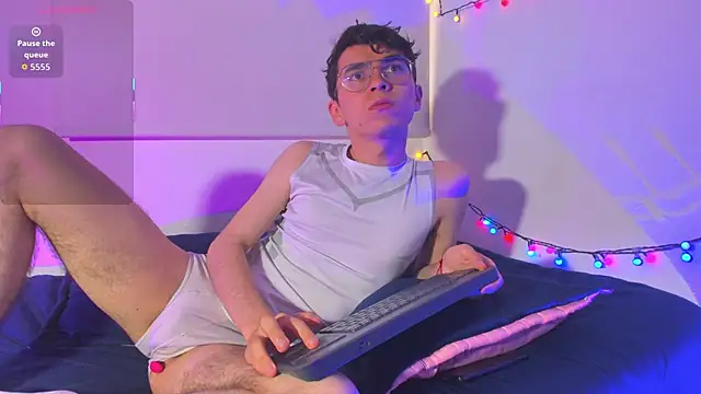 dani angel dark online show from 12/16/25, 09:41