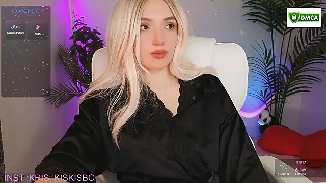 Snapshot of cute_cake chatting on 02/09/26, 03:32 cute cake online show from 02/09/26, 03:32