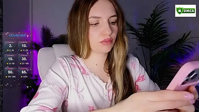 cute cake online show from 03/15/26, 12:12