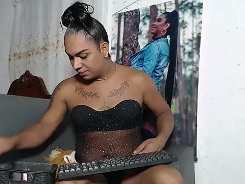 Amberbrown18 online show from 11/08/25, 08:23