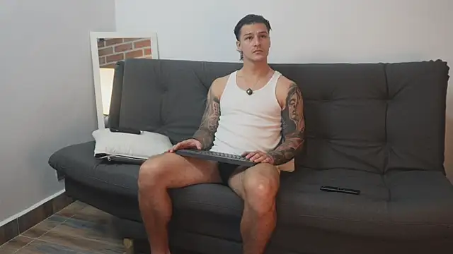 Dominick walker online show from 11/16/25, 05:28