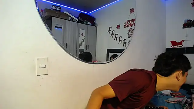 Snapshot of Dravith_Valery chatting on 12/20/25, 04:15 Dravith Valery online show from 12/20/25, 04:15