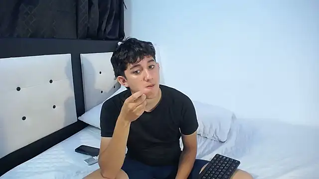 Snapshot of Dravith_Valery chatting on 02/12/26, 03:17 Dravith Valery online show from 02/12/26, 03:17