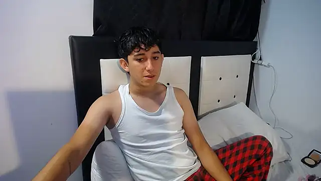 Snapshot of Dravith_Valery chatting on 02/13/26, 04:34 Dravith Valery online show from 02/13/26, 04:34