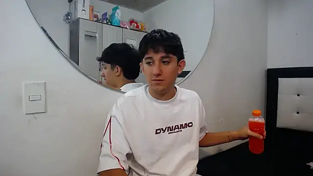 Snapshot of Dravith_Valery chatting on 02/07/26, 11:57 Dravith Valery online show from 02/07/26, 11:57