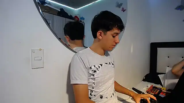 Snapshot of Dravith_Valery chatting on 11/08/25, 09:46 Dravith Valery online show from 11/08/25, 09:46