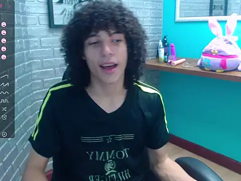 Mike Miiller  online show from 12/16/25, 04:44