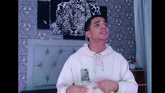 Natan Latino online show from 10/16/25, 03:37