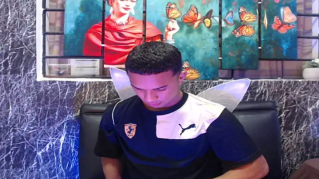 Natan Latino online show from 04/15/26, 01:55