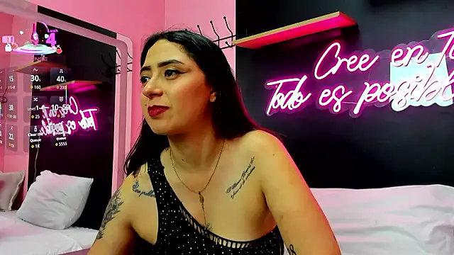 JuliethCruz  online show from 01/14/26, 08:45