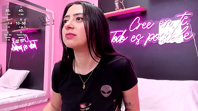 JuliethCruz  online show from 12/14/25, 03:17