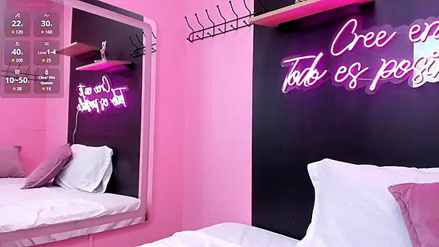 JuliethCruz  online show from 12/05/25, 05:44