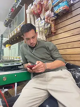 Leonardmoppet online show from 11/30/25, 09:15