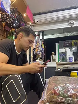 Leonardmoppet online show from 11/15/25, 11:53