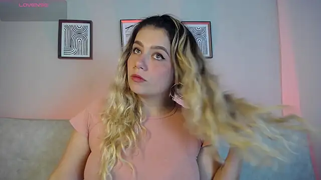 Sweet Bella Valery online show from 02/24/26, 10:32